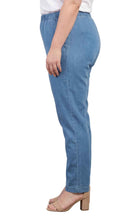 Load image into Gallery viewer, Women's Lightweight Pull-On Denim Jeans with Elastic Waist – Relaxed Fit Stretch Jeans for Casual Everyday Wear