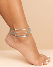 Load image into Gallery viewer, Adalina Three Chain Anklet Set