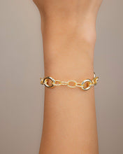 Load image into Gallery viewer, Carter Round Statement Link Bracelet