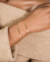 Load image into Gallery viewer, Sterling Silver Herringbone Chain Bracelet