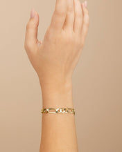 Load image into Gallery viewer, Dainty Sterling Silver Figarro Chain Bracelet