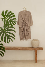 Load image into Gallery viewer, Solid Color Kimonos