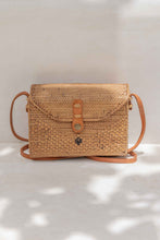 Load image into Gallery viewer, Kota Rattan Purse