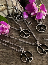 Load image into Gallery viewer, CLASSIC PEACE NECKLACE - DON GREAT