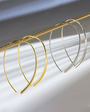 Load image into Gallery viewer, Delicate Threader Hoop Earrings