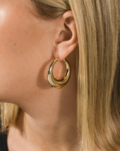 Load image into Gallery viewer, Quinn Tube Hoop Earrings