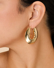 Load image into Gallery viewer, Paige Flat Tube Hoop Earrings