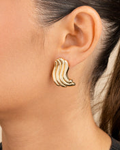 Load image into Gallery viewer, Sylvie Ripple Statement Studs