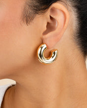 Load image into Gallery viewer, Wynonna Polished Tube Hoop Earrings