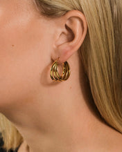 Load image into Gallery viewer, Triple Circle Lilibet Hoops