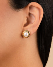 Load image into Gallery viewer, Eudora Pearl Studs