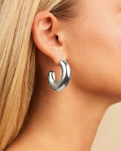 Load image into Gallery viewer, Avril Elongated Chunky Hoop Earrings