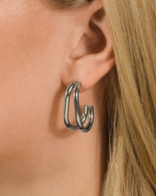Load image into Gallery viewer, Double Prong Vienna Hoop