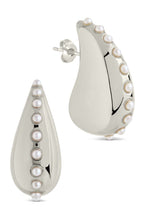 Load image into Gallery viewer, Raze Pearl Studded Drop Studs