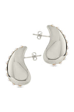 Load image into Gallery viewer, Raze Pearl Studded Drop Studs
