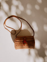 Load image into Gallery viewer, Diah Rattan Purse