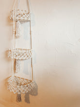 Load image into Gallery viewer, Macrame Hanging Wall Basket