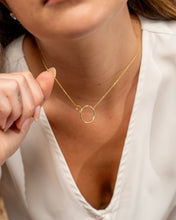 Load image into Gallery viewer, Sterling Silver Interlocking Open Circle Pendant