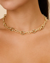 Load image into Gallery viewer, Carter Round Statement Link Necklace