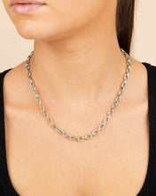 Load image into Gallery viewer, Kamora Textured Chain Link Necklace