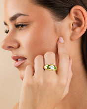Load image into Gallery viewer, Sterling Silver Triple-Stone Tapered Dome Ring