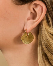 Load image into Gallery viewer, Francesca Ribbed Fan Hoop Earrings
