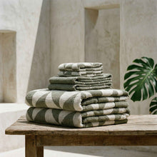Load image into Gallery viewer, Umbra Towels