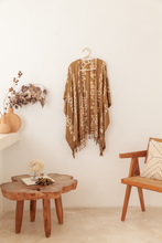 Load image into Gallery viewer, Shapes Kimono