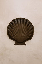 Load image into Gallery viewer, Stucco Shell Trinket Tray