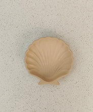 Load image into Gallery viewer, Stucco Shell Trinket Tray