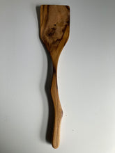 Load image into Gallery viewer, Teak Wavy Spatulas