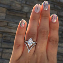 Load image into Gallery viewer, Crystal Decorated Wedding Ring