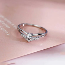 Load image into Gallery viewer, Crystal Decorated Wedding Ring