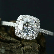 Load image into Gallery viewer, Crystal Decorated Wedding Ring