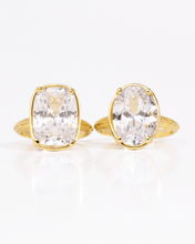 Load image into Gallery viewer, Sterling Silver Oval Cut CZ Cocktail Ring