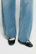 Load image into Gallery viewer, Slope Curve Jeans HJ039
