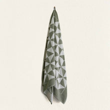 Load image into Gallery viewer, Umbra Towels
