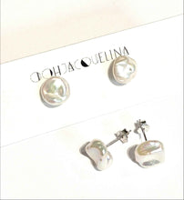 Load image into Gallery viewer, Genuine pearl stud earrings
