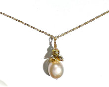 Load image into Gallery viewer, Melissa Baroque Pearl Drop necklace
