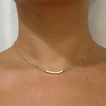 Load image into Gallery viewer, Pearls in a row necklace
