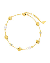 Load image into Gallery viewer, June Pearl &amp; Flower Charm Anklet
