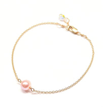 Load image into Gallery viewer, Single Round Pearl sparkle bracelet, Lindsay pearl and rhinestone crystal bracelet
