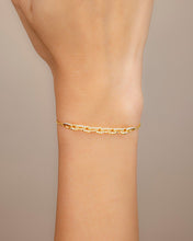 Load image into Gallery viewer, Harley CZ Interlocking Chain Bracelet
