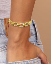 Load image into Gallery viewer, Fiona CZ Statement Chain Link Bracelet
