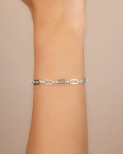 Load image into Gallery viewer, Oval Link Chain Bracelet
