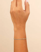 Load image into Gallery viewer, Blakely Twisted Herringbone Chain Bracelet
