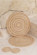 Load image into Gallery viewer, Woven Rattan Placemat Set
