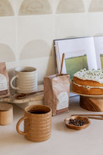 Load image into Gallery viewer, Flora Teak Catch All
