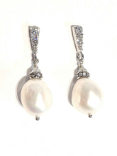 Load image into Gallery viewer, Avery Pearl Drop earrings

