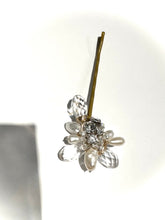 Load image into Gallery viewer, Swarovski Flower hair pins
